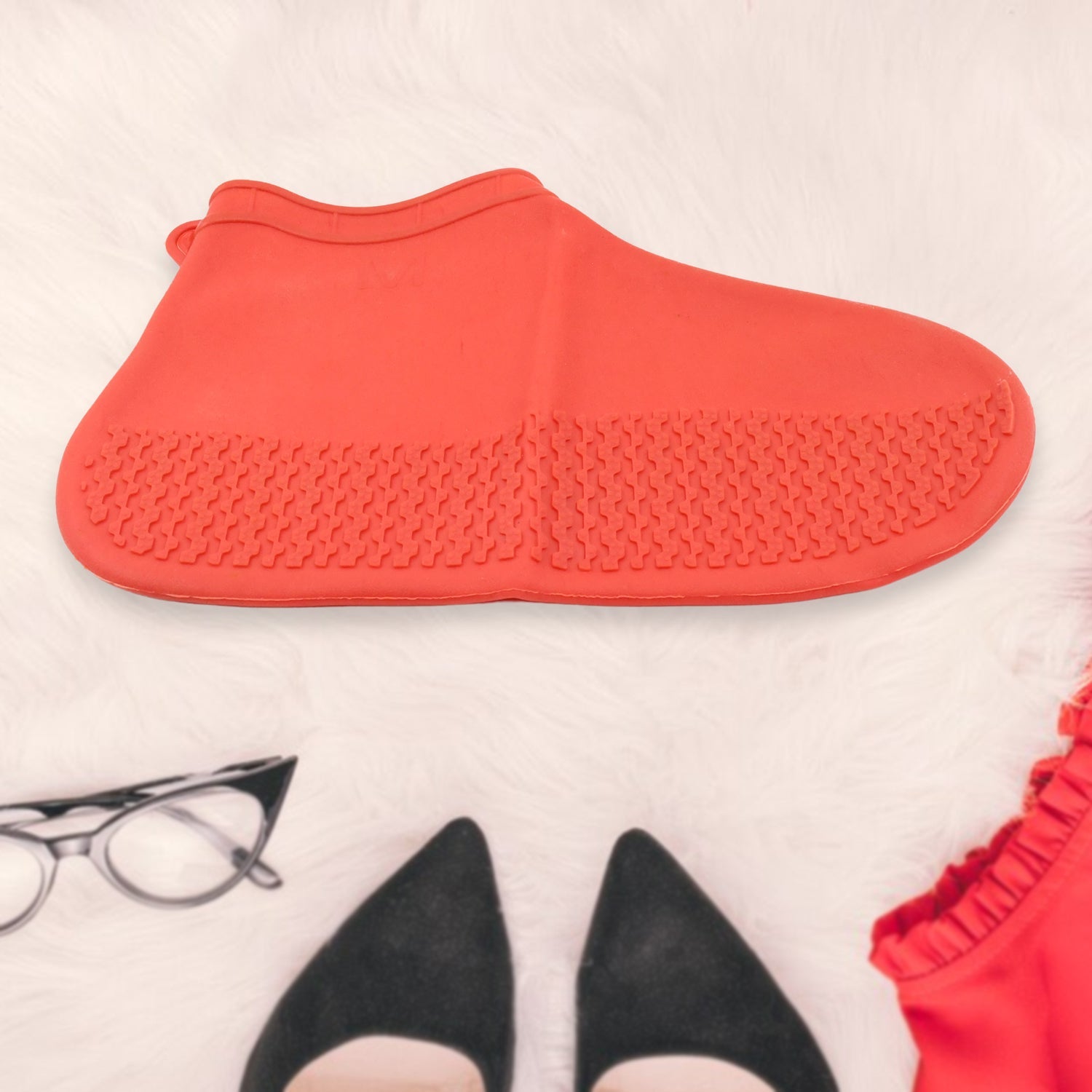 17985 Non-Slip Silicone Rain Reusable Anti skid Waterproof Fordable Boot Shoe Cover (Medium Size / 1 Pair / Red) 17985 Non-Slip Silicone Rain Reusable Anti skid Waterproof Fordable Boot Shoe Cover (Medium Size / 1 Pair / Red)
